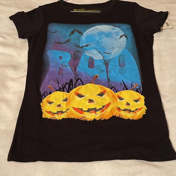 Brand new Halloween Tees. - Picture 2 of 6